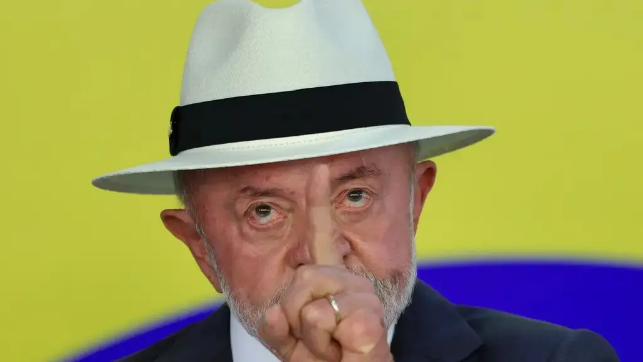 Imagem da notícia: Escalada Verbal: Lula sugere enforcamento de Flávio e Eduardo Bolsonaro em discurso em Goiás