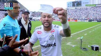 Neymar é substituído por engano em Santos x Coritiba, tenta voltar ao campo e leva amarelo